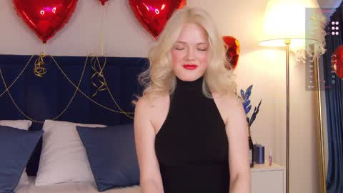 Snapshot of milademies chatting on 28, 12, 2024 Miss Cutie online show from 28, 12, 2024