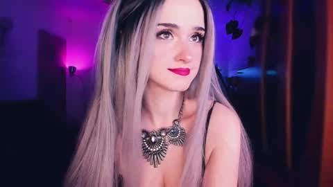 Snapshot of miladyjolie chatting on 26, 11, 2025 MiladyJolie online show from 26, 11, 2025