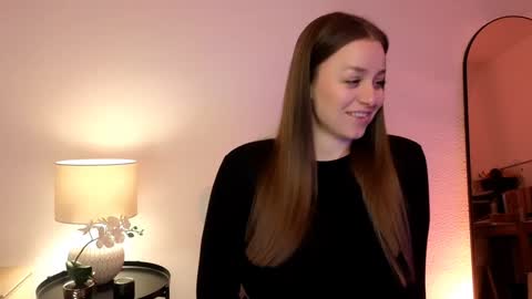 Snapshot of milafleur chatting on 8, 1, 2025 Mila Fleur online show from 8, 1, 2025