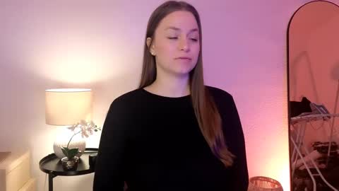 Snapshot of milafleur chatting on 15, 2, 2025 Mila Fleur online show from 15, 2, 2025