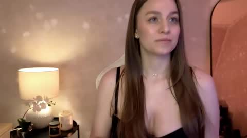 Snapshot of milafleur chatting on 10, 10, 2025 Mila Fleur online show from 10, 10, 2025