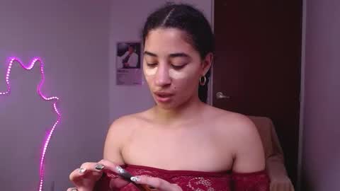 Snapshot of milah_hearrty chatting on 21, 10, 2025 Milah online show from 21, 10, 2025