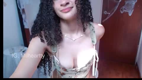 Snapshot of milah_hearrty chatting on 26, 10, 2025 Milah online show from 26, 10, 2025