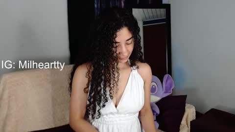 Snapshot of milah_hearrty chatting on 10, 11, 2025 Milah online show from 10, 11, 2025