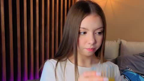 Snapshot of milaice chatting on 24, 4, 2026 Mila online show from 24, 4, 2026