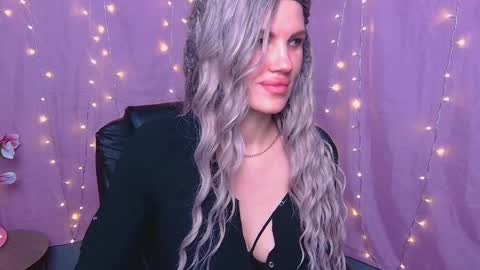 Snapshot of milaloona chatting on 27, 3, 2026 Milaloona online show from 27, 3, 2026