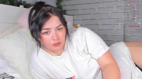 Snapshot of milana_forsy chatting on 2, 12, 2025 Milana online show from 2, 12, 2025