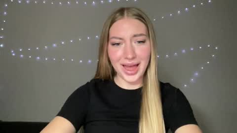 Milana online show from 23, 12, 2024