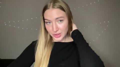 Milana online show from 26, 12, 2024