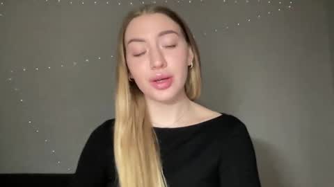 Milana online show from 28, 12, 2024