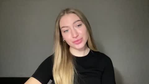 Milana online show from 11, 1, 2025