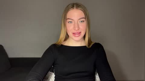 Milana online show from 2, 2, 2025