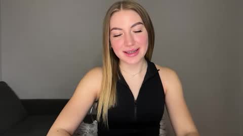 Milana online show from 17, 2, 2025