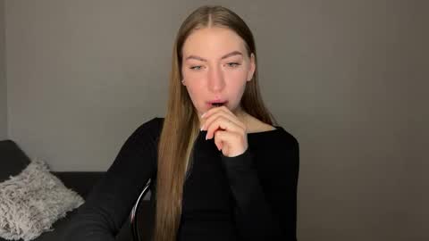 Milana online show from 3, 3, 2025