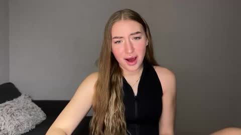 Milana online show from 4, 3, 2025