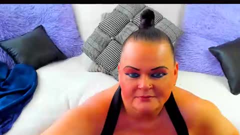 Snapshot of milanabiegert chatting on 22, 6, 2026 Lana online show from 22, 6, 2026