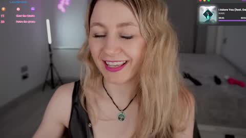 Snapshot of milanacamgirl chatting on 24, 3, 2026 Milana online show from 24, 3, 2026