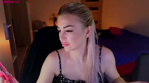 Snapshot of milanafox_ chatting on 30, 5, 2026 Lana online show from 30, 5, 2026