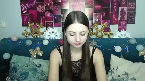 Snapshot of milanaroz chatting on 26, 12, 2024 milanaroz online show from 26, 12, 2024