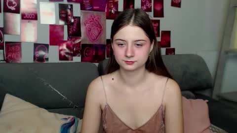 milanaroz online show from 19, 10, 2025