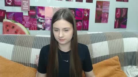 Snapshot of milanaroz chatting on 3, 7, 2026 milanaroz online show from 3, 7, 2026