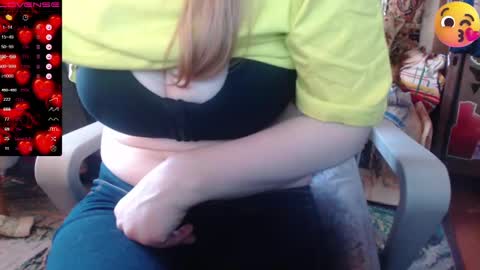 Snapshot of milanasvethoney chatting on 23, 2, 2025 Luna-- link in bio online show from 23, 2, 2025