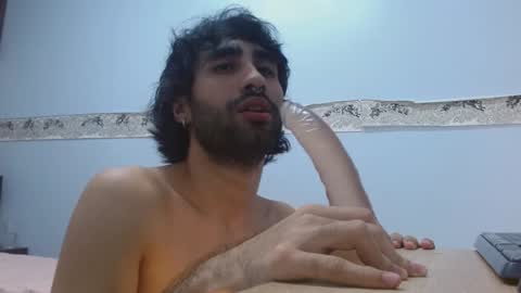 Snapshot of milanzaire chatting on 5, 1, 2025 milanzaire online show from 5, 1, 2025