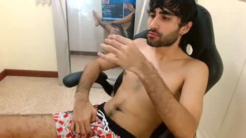 Snapshot of milanzaire chatting on 5, 1, 2025 milanzaire online show from 5, 1, 2025