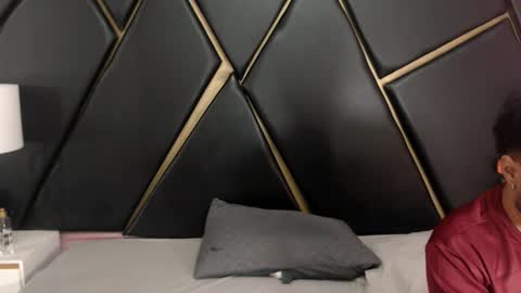 Snapshot of milanzaire chatting on 2, 10, 2025 milanzaire online show from 2, 10, 2025