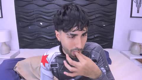 Snapshot of milanzaire chatting on 19, 11, 2025 milanzaire online show from 19, 11, 2025