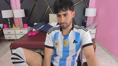 Snapshot of milanzaire chatting on 23, 11, 2025 milanzaire online show from 23, 11, 2025