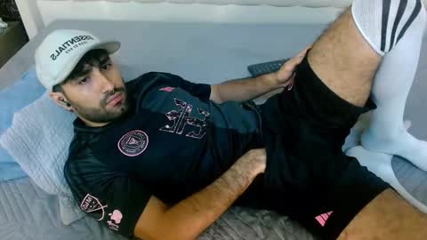 Snapshot of milanzaire chatting on 18, 12, 2025 milanzaire online show from 18, 12, 2025