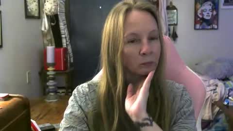 Snapshot of milastoned chatting on 24, 4, 2026 Mila online show from 24, 4, 2026