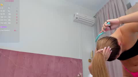 Snapshot of milavox chatting on 18, 2, 2026 Mia online show from 18, 2, 2026