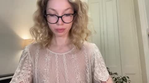 Snapshot of milayah chatting on 24, 10, 2025 Mila online show from 24, 10, 2025