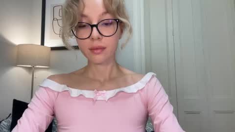 Snapshot of milayah chatting on 11, 11, 2025 Mila online show from 11, 11, 2025