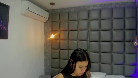 Snapshot of mile_u chatting on 6, 2, 2025 Milena online show from 6, 2, 2025