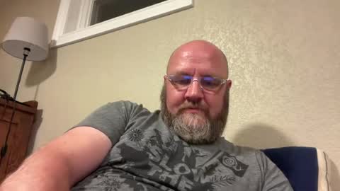 Snapshot of milehighbeard chatting on 4, 8, 2026 milehighbeard online show from 4, 8, 2026