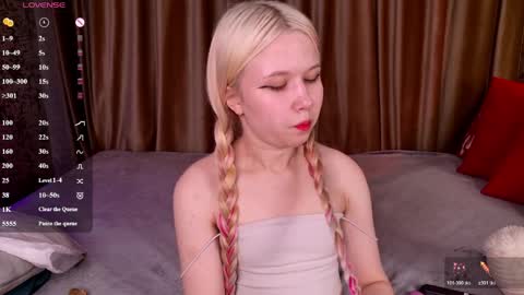 Mia online show from 5, 4, 2026