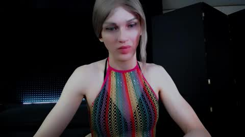 Milena Hardy online show from 15, 10, 2025