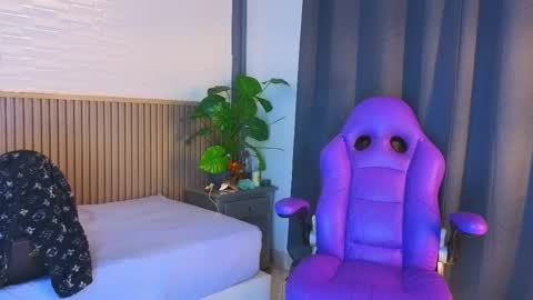 milena_lawson online show from 5, 1, 2026