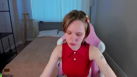 Snapshot of milena_milyan chatting on 23, 4, 2026 Milena online show from 23, 4, 2026