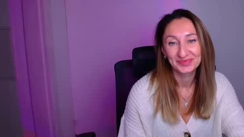 Snapshot of milena_sunny_ chatting on 16, 12, 2025 Milena online show from 16, 12, 2025