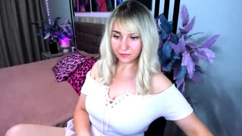 MilenaDaisy online show from 8, 7, 2026