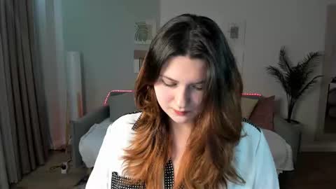milenafiery online show from 30, 6, 2026