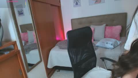 Miley online show from 9, 4, 2026