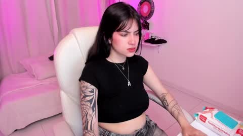 Snapshot of mileyberry chatting on 30, 9, 2025 IEY EY online show from 30, 9, 2025