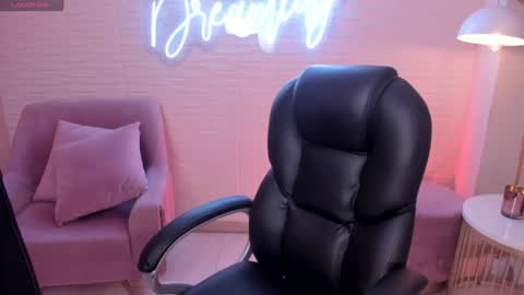 Snapshot of mileycruz_ chatting on 28, 1, 2025 Miley Cruz IG miley model23 online show from 28, 1, 2025