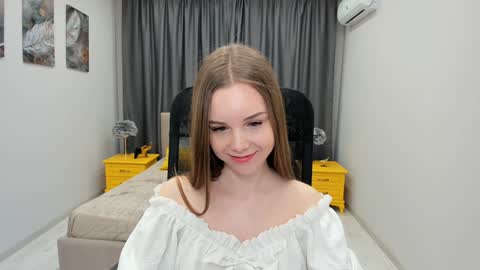 mileygloss online show from 8, 2, 2025