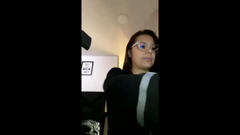 Snapshot of milf__pretty chatting on 30, 5, 2026 Melissa online show from 30, 5, 2026